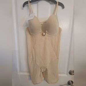 Elegant Cream Shapewear Bodysuit